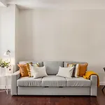 Chiado Urban Apartment